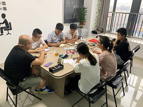 IGBT單管分享經(jīng)驗(yàn)會(huì)議